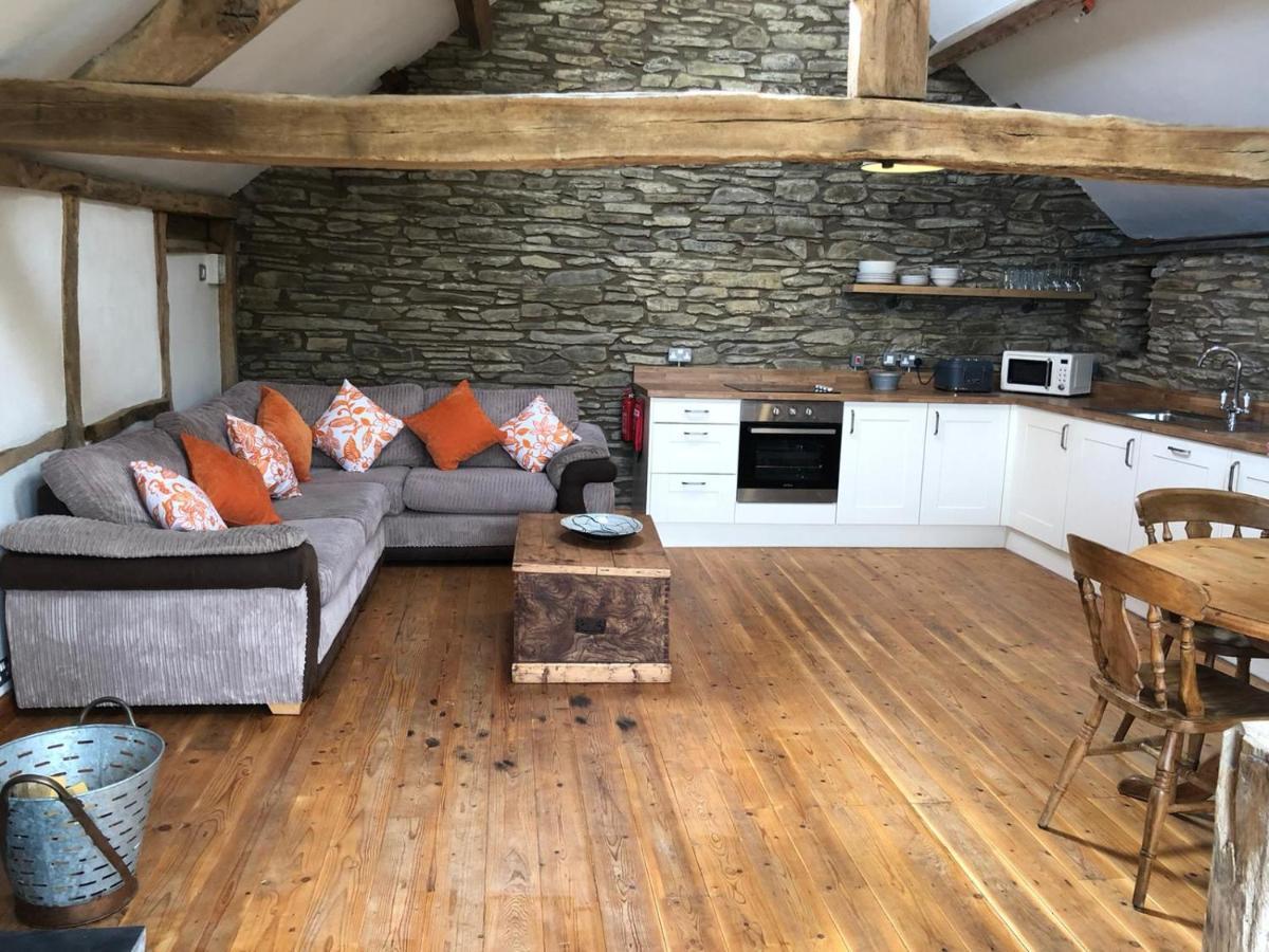 Hay Barn, Penrheol Farm, Unique Barn Conversion Builth Wells Kültér fotó